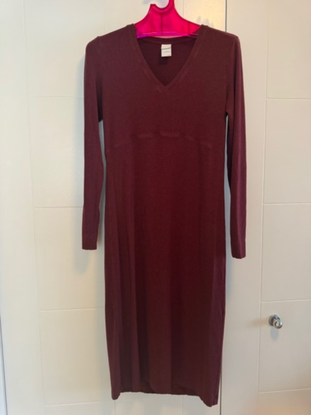 LOLE - V-NECK KNIT DRESS - Burgundy - Size M